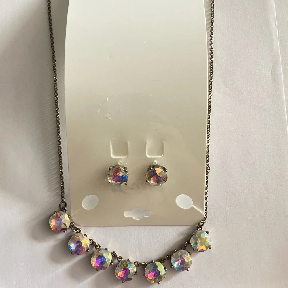 Aurora Borealis Facetted Rhinestone Glass Necklace And Earrings Set Iridescent